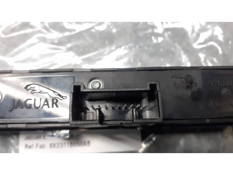 Recambio de warning para jaguar xf referencia OEM IAM 8X2311B650AB 03035500 1 CONECTORES