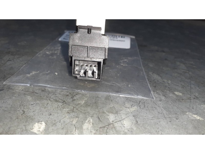 Recambio de mando elevalunas trasero izquierdo para jaguar xf referencia OEM IAM 8X2314717AB  03450900