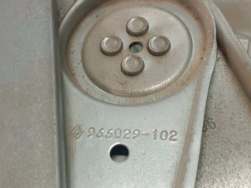Recambio de elevalunas delantero izquierdo para renault megane iii coupe referencia OEM IAM 966036102 965916102 ELECTRICO
