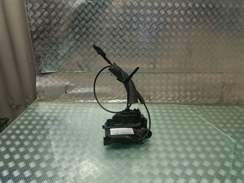 Recambio de cerradura puerta delantera izquierda para renault megane iii coupe referencia OEM IAM  NEGRO CONECTOR 4 PINES