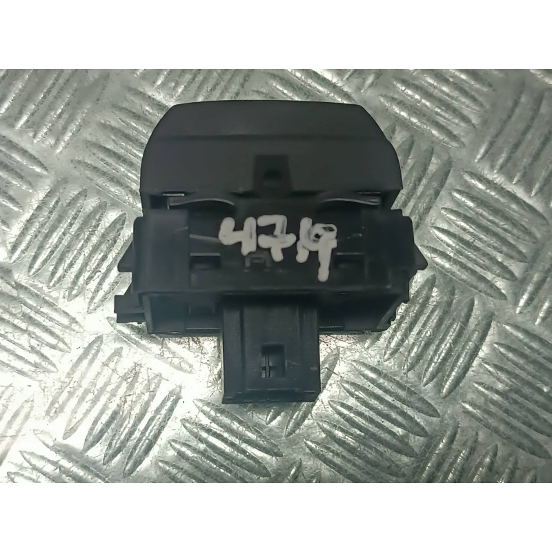 Recambio de interruptor para renault megane iii coupe referencia OEM IAM 251450002R CONECTOR 3 PINES ESTABILIDAD ESP