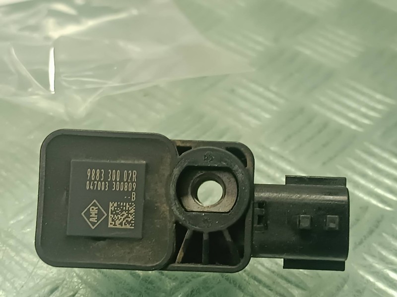 Recambio de sensor para renault megane iii coupe referencia OEM IAM 988330002R  CONECTOR 2 PINES