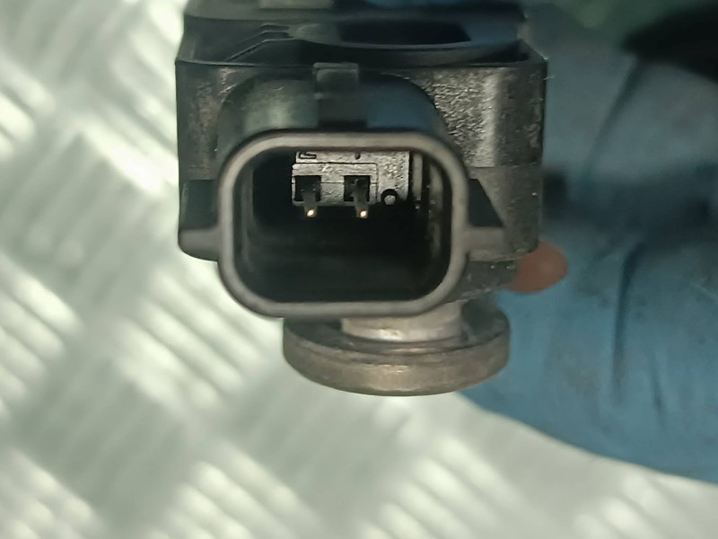 Recambio de sensor para renault megane iii coupe referencia OEM IAM 988330002R  CONECTOR 2 PINES