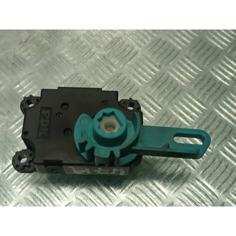 Recambio de motor apertura trampillas climatizador para renault megane iii coupe referencia OEM IAM N105212V VHB3010007A VALEO