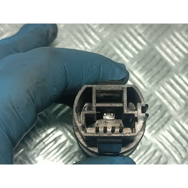 Recambio de interruptor para renault megane iii coupe referencia OEM IAM 1927937 CONECTOR 4 PINES START STOP