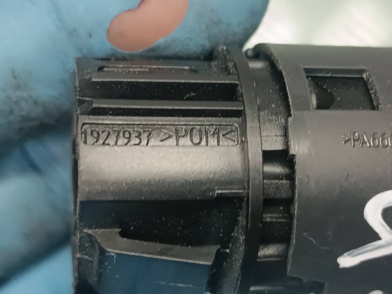 Recambio de interruptor para renault megane iii coupe referencia OEM IAM 1927937 CONECTOR 4 PINES START STOP