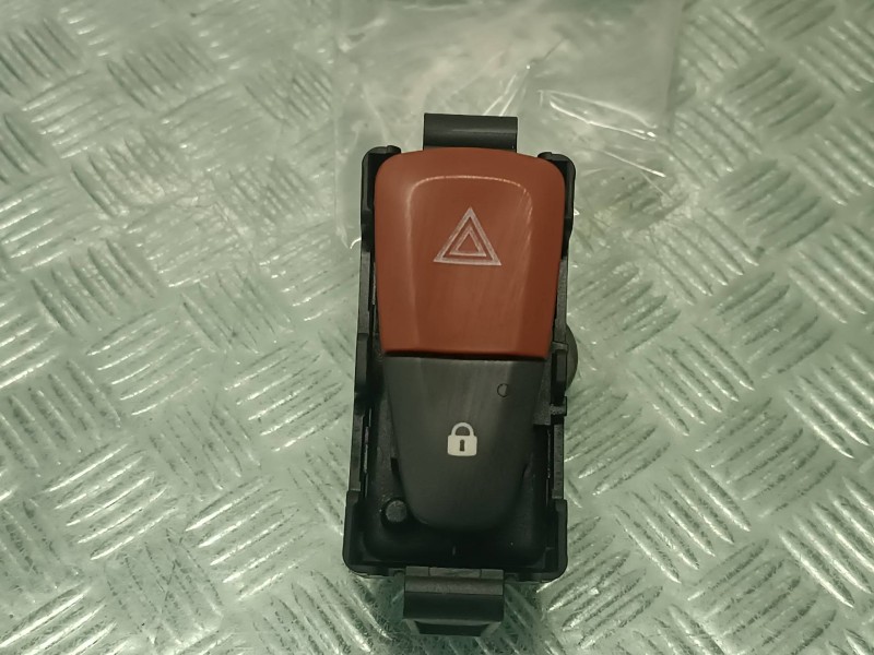 Recambio de warning para renault megane iii coupe referencia OEM IAM 8200214895A 8200483813 CONECTOR 6 PINES