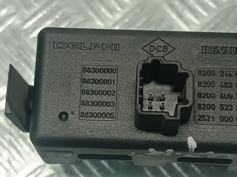 Recambio de warning para renault megane iii coupe referencia OEM IAM 8200214895A 8200483813 CONECTOR 6 PINES