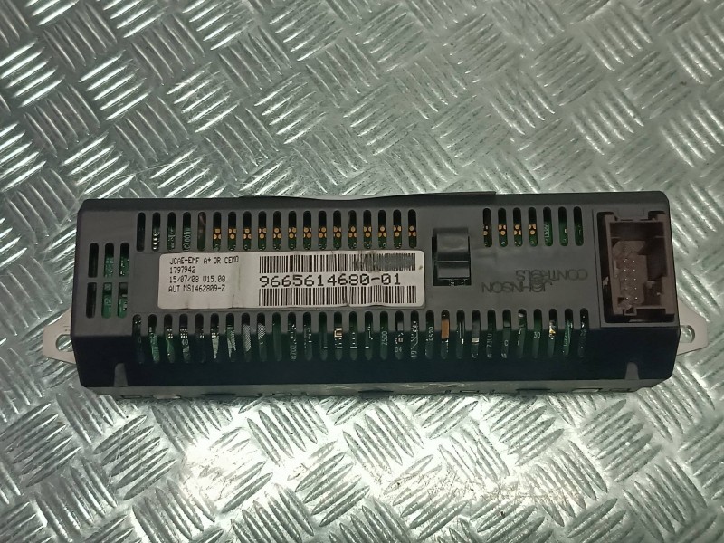 Recambio de pantalla multifuncion para citroen jumpy referencia OEM IAM 966561468001 9665614680 JOHNSON CONTROLS