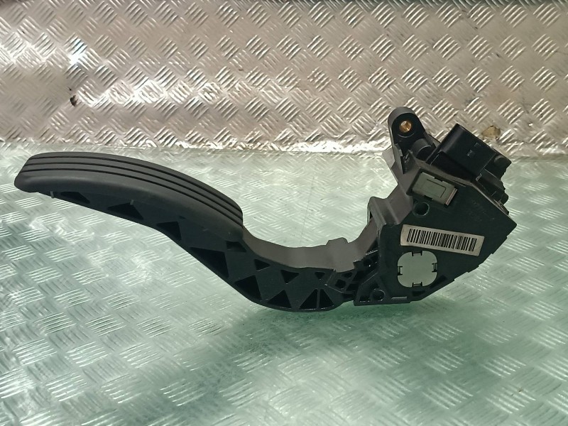 Recambio de pedal acelerador para renault megane iii coupe referencia OEM IAM 180020022R  CONECTOR 6 PINES