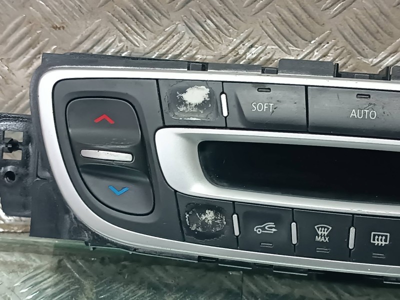 Recambio de mando calefaccion / aire acondicionado para renault megane iii coupe referencia OEM IAM 275100007R T1001909K VALEO