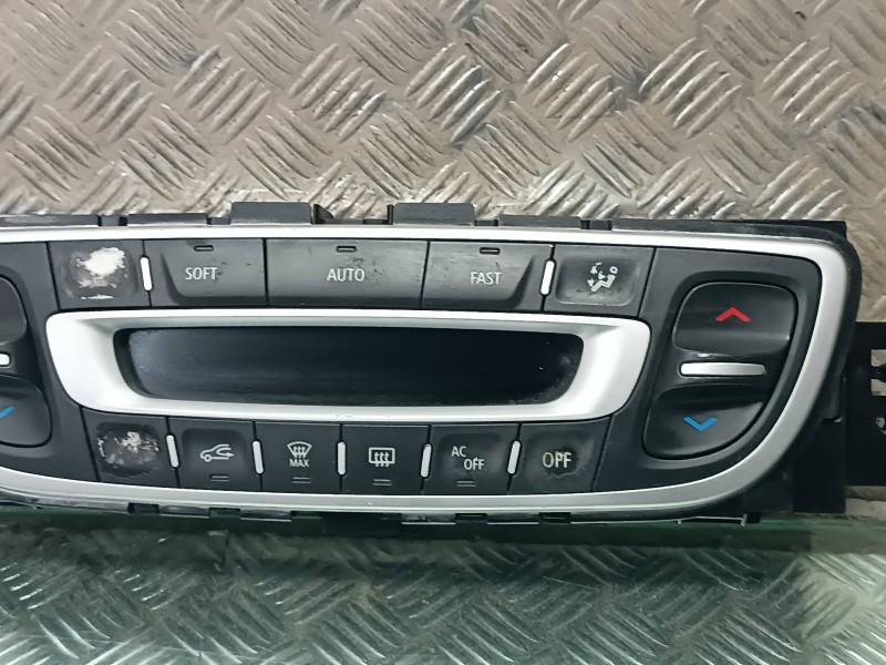 Recambio de mando calefaccion / aire acondicionado para renault megane iii coupe referencia OEM IAM 275100007R T1001909K VALEO