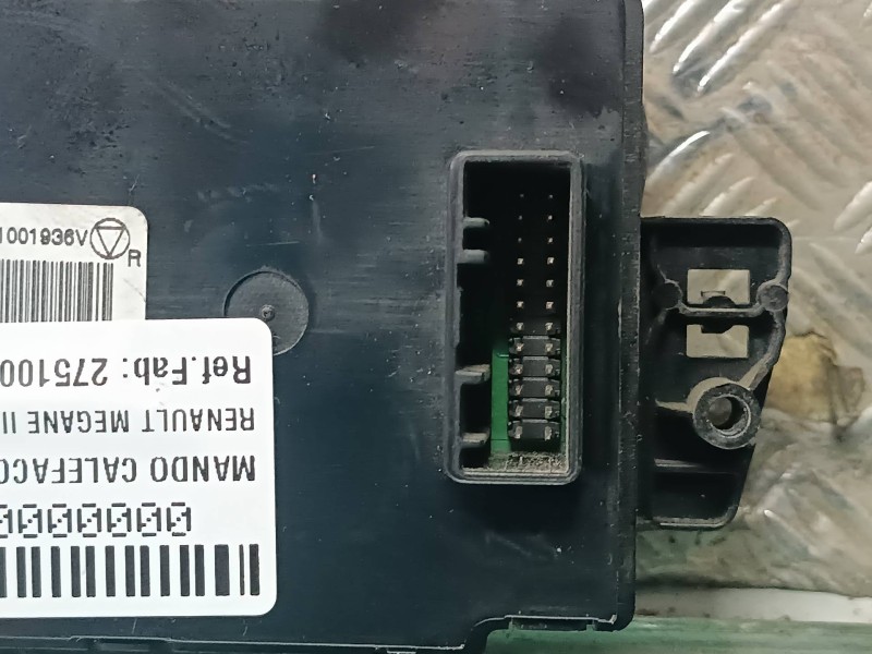 Recambio de mando calefaccion / aire acondicionado para renault megane iii coupe referencia OEM IAM 275100007R T1001909K VALEO