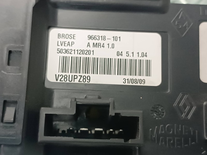 Recambio de motor elevalunas delantero izquierdo para renault megane iii coupe referencia OEM IAM 807310006R 0130822478 96843210