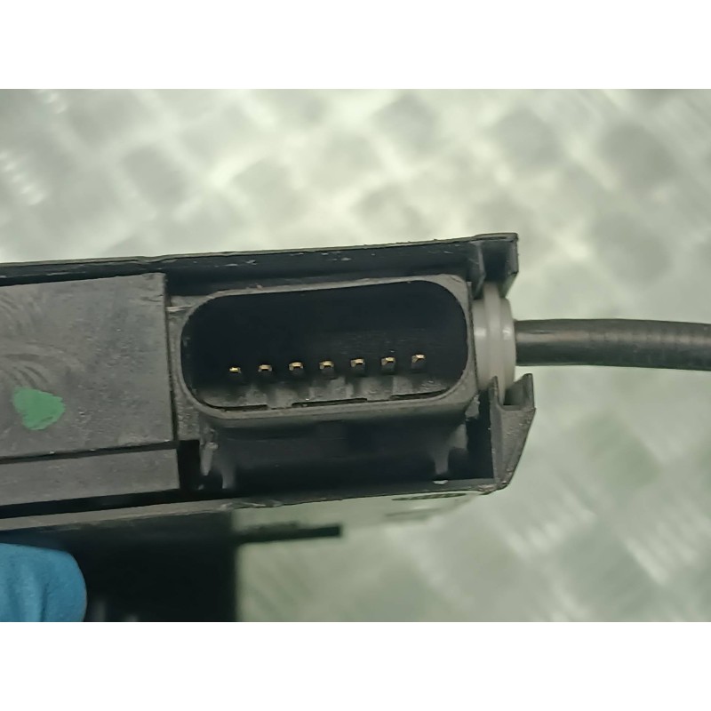 Recambio de cerradura puerta delantera izquierda para citroen c4 berlina referencia OEM IAM 9810310380  CONECTOR 7 PINES