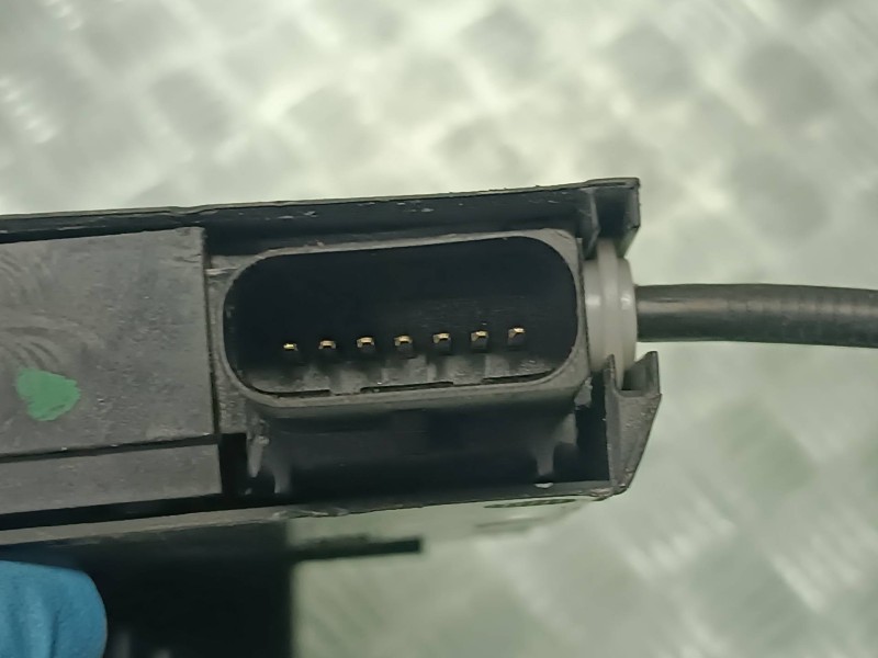 Recambio de cerradura puerta delantera izquierda para citroen c4 berlina referencia OEM IAM 9810310380  CONECTOR 7 PINES