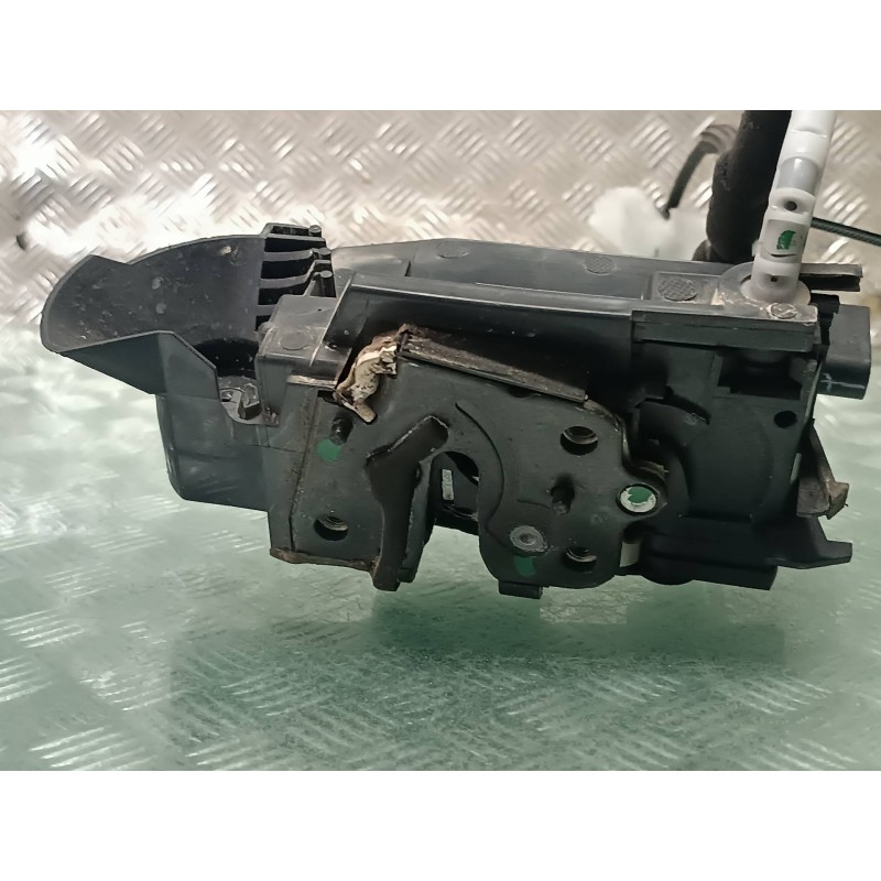 Recambio de cerradura puerta delantera derecha para citroen c4 berlina referencia OEM IAM 9810310280  CONECTOR 7 PINES