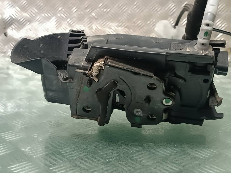 Recambio de cerradura puerta delantera derecha para citroen c4 berlina referencia OEM IAM 9810310280  CONECTOR 7 PINES