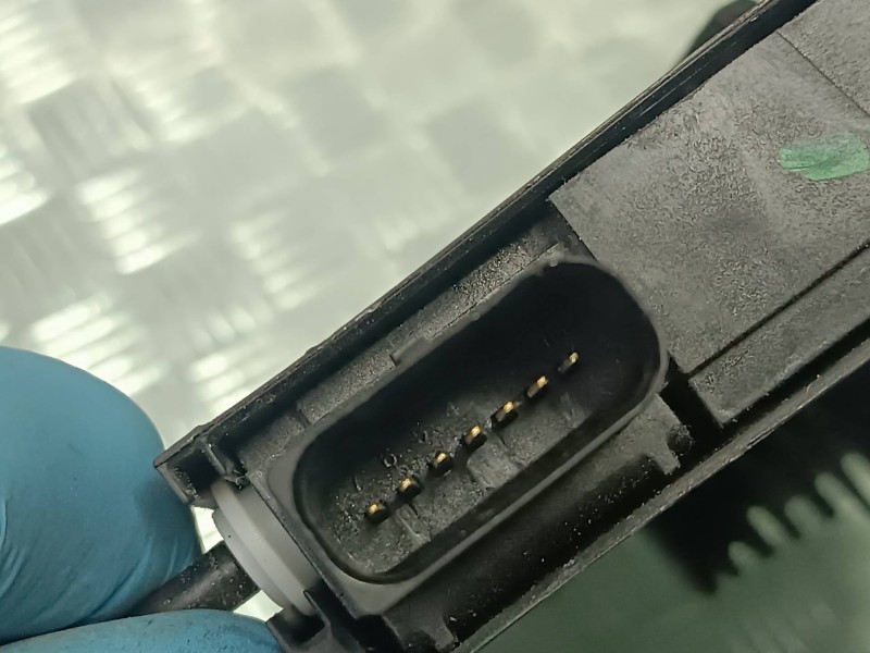 Recambio de cerradura puerta delantera derecha para citroen c4 berlina referencia OEM IAM 9810310280  CONECTOR 7 PINES