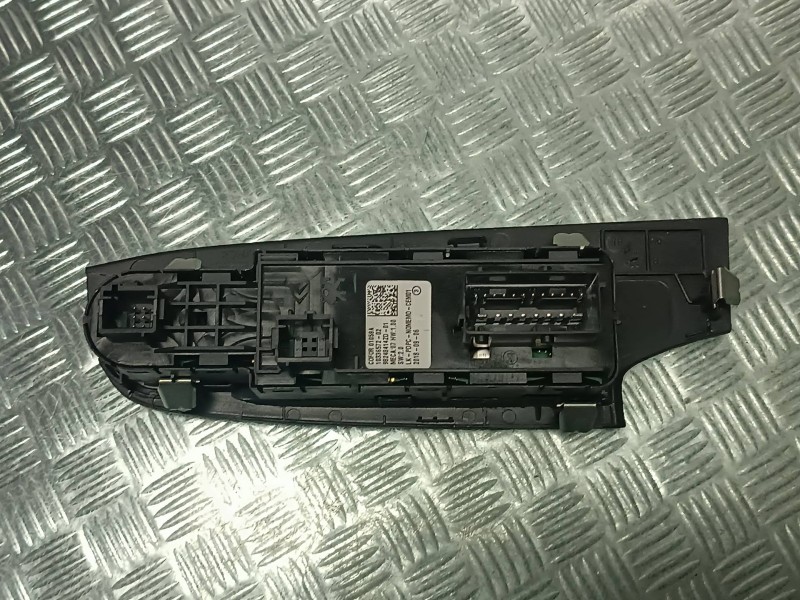 Recambio de mando elevalunas delantero izquierdo para citroen c4 berlina referencia OEM IAM 98248414ZD  VISTEON