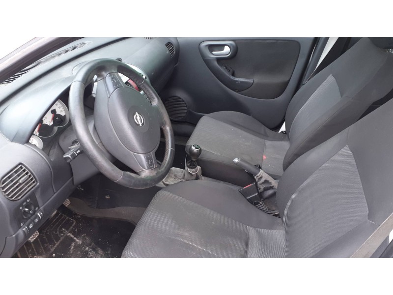 opel corsa c del año 2011