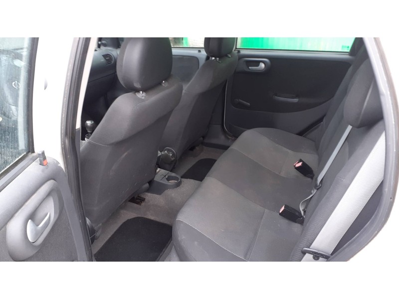 opel corsa c del año 2011