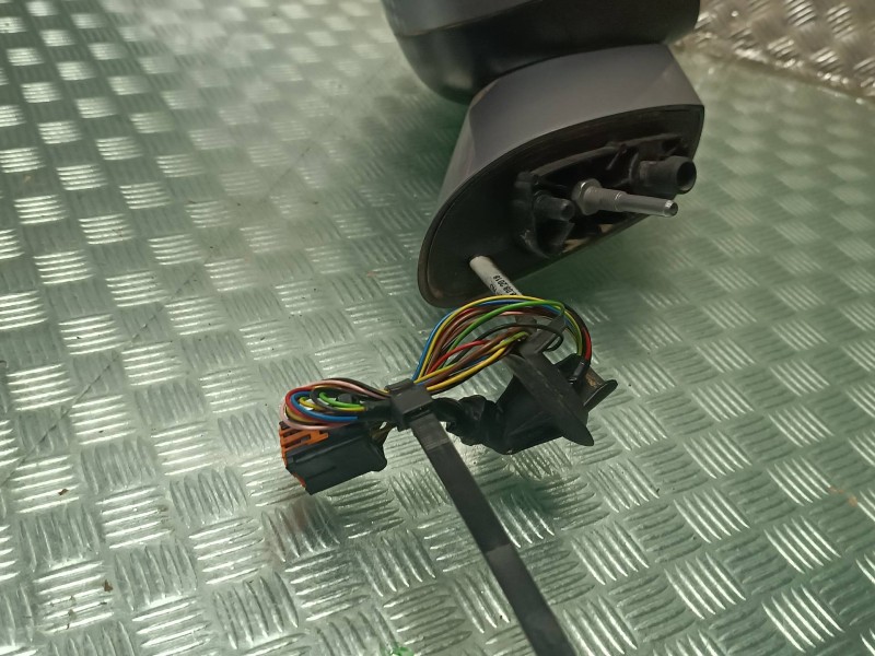 Recambio de retrovisor derecho para citroen c4 berlina referencia OEM IAM A057273 026724 ELECTRICO