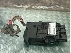 Recambio de caja reles / fusibles para renault megane iii coupe referencia OEM IAM 243800010R  