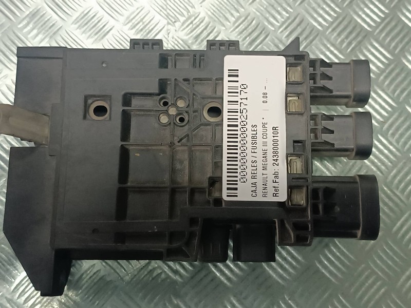 Recambio de caja reles / fusibles para renault megane iii coupe referencia OEM IAM 243800010R  