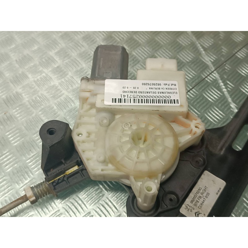 Recambio de elevalunas delantero derecho para citroen c4 berlina referencia OEM IAM 9826076280 CONECTOR 6 PINES ELECTRICO