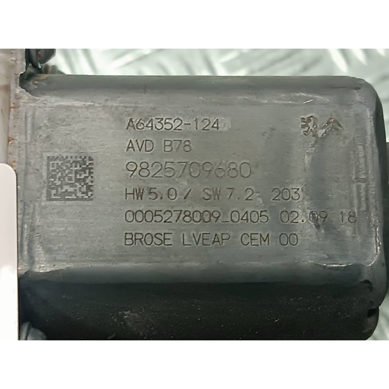 Recambio de elevalunas delantero derecho para citroen c4 berlina referencia OEM IAM 9826076280 CONECTOR 6 PINES ELECTRICO