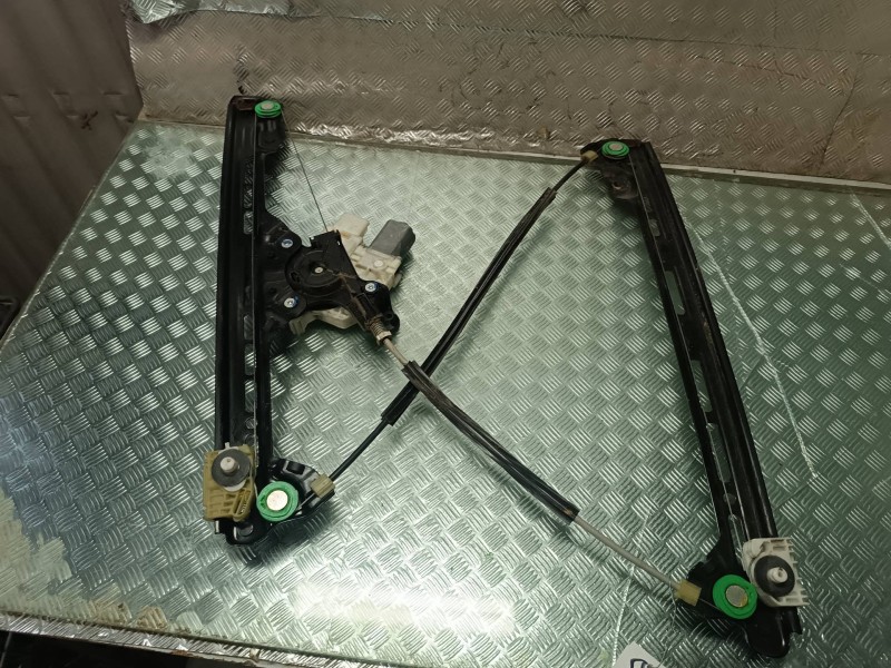 Recambio de elevalunas delantero derecho para citroen c4 berlina referencia OEM IAM 9826076280 CONECTOR 6 PINES ELECTRICO