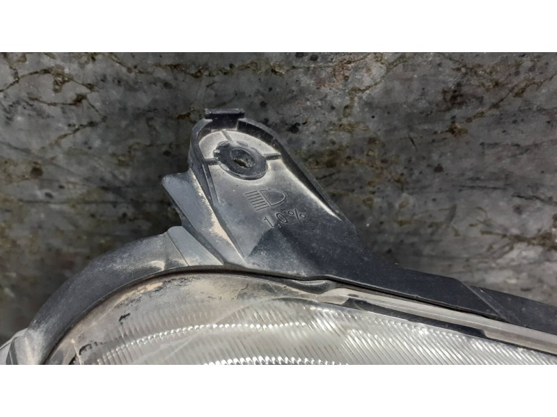 Recambio de faro derecho para opel corsa c referencia OEM IAM 13237262  GM0096726