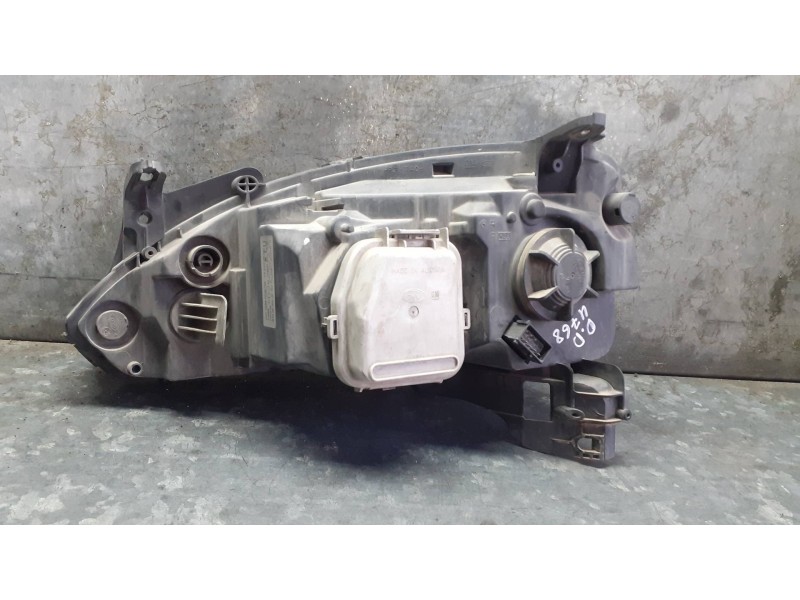 Recambio de faro derecho para opel corsa c referencia OEM IAM 13237262  GM0096726