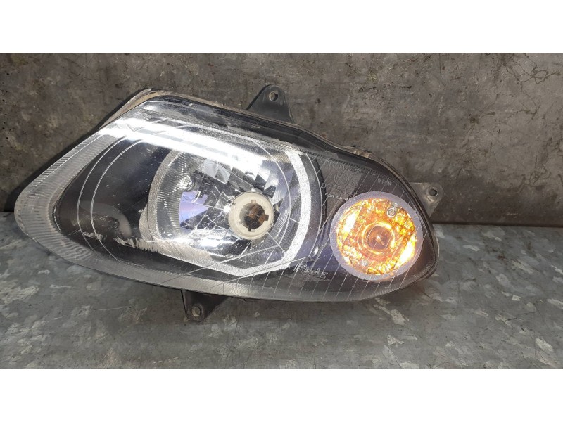 Recambio de faro izquierdo para yamaha tzr 50 50 referencia OEM IAM   