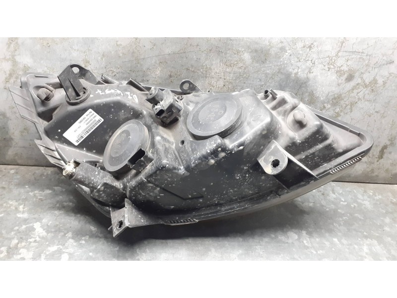 Recambio de faro izquierdo para renault scenic ii referencia OEM IAM 15810300L  