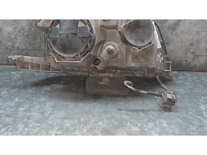 Recambio de faro izquierdo para mercedes-benz clase c (w202) berlina referencia OEM IAM A2028261180  