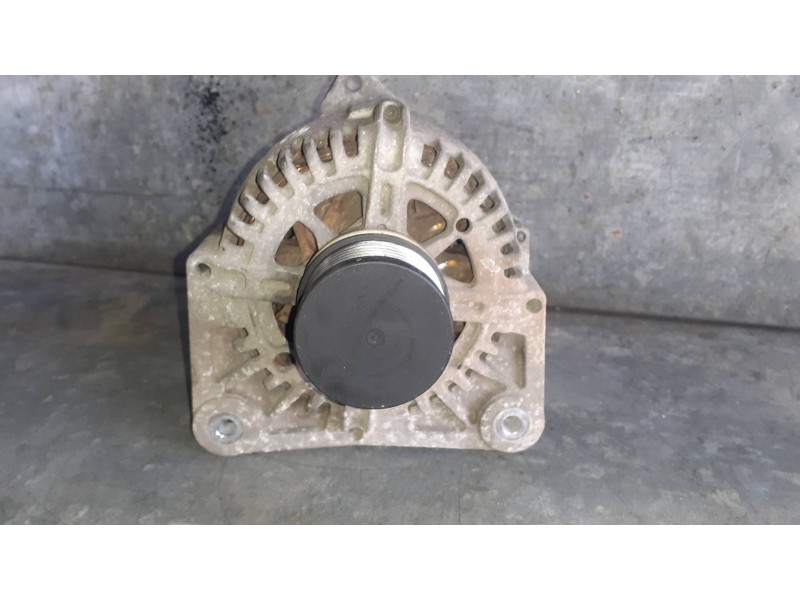 Recambio de alternador para renault scenic ii referencia OEM IAM 8200410681B VALEO 