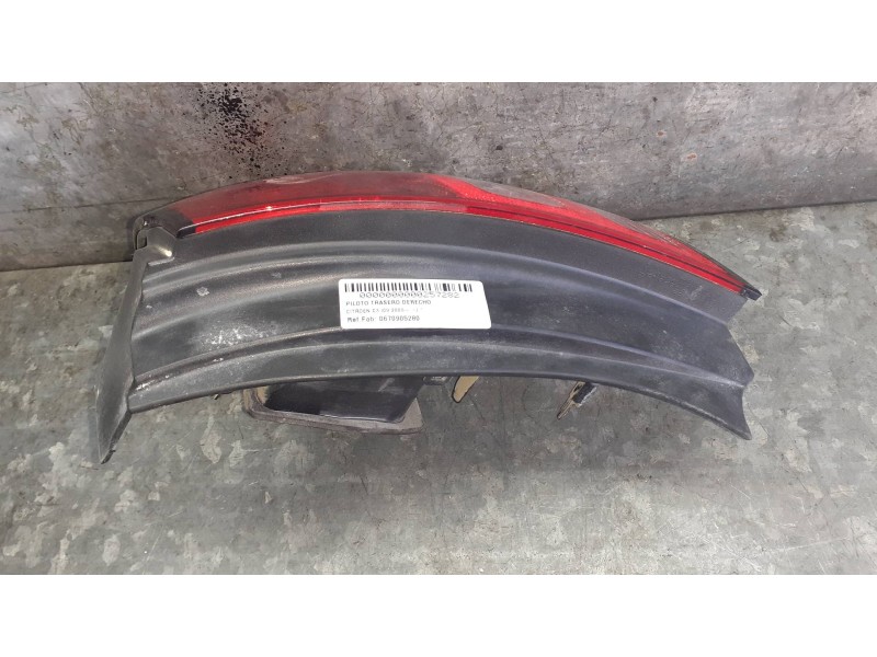 Recambio de piloto trasero derecho para citroen c3 referencia OEM IAM 0673805280  