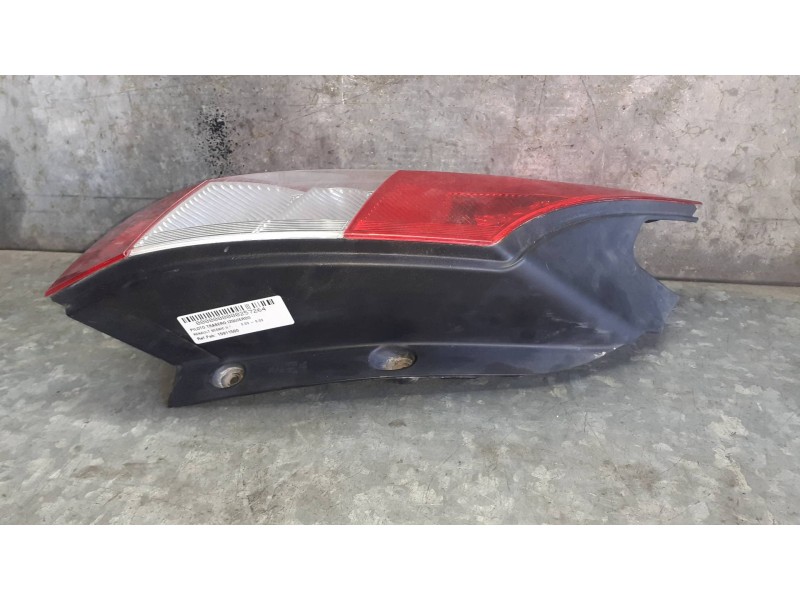 Recambio de piloto trasero izquierdo para renault scenic ii referencia OEM IAM 15911500  