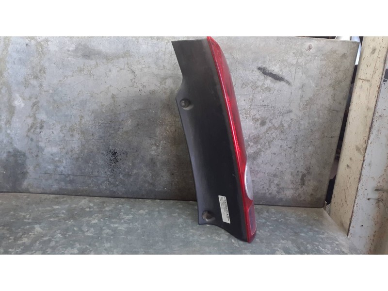 Recambio de piloto trasero derecho para renault espace iv (jk0) referencia OEM IAM 8200027152  89023832