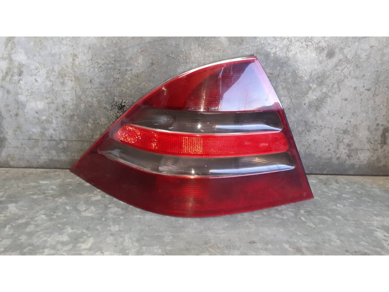 Recambio de piloto trasero izquierdo para mercedes-benz clase s (w220) berlina referencia OEM IAM A2208200164  