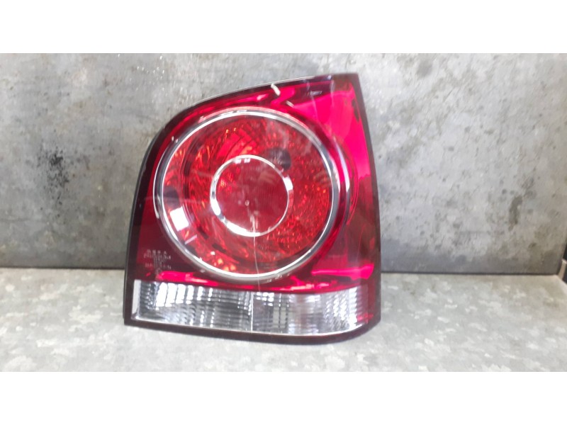 Recambio de piloto trasero derecho para volkswagen polo (9n1) referencia OEM IAM 014411984R  