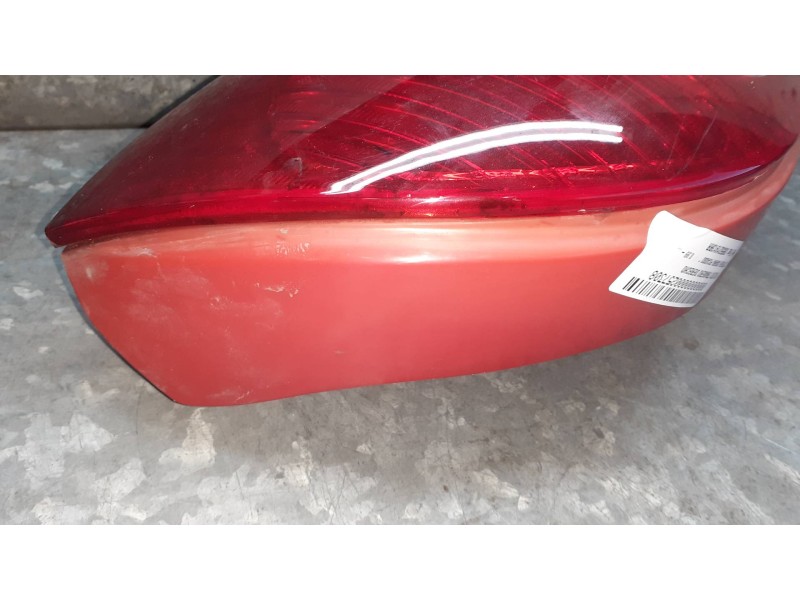 Recambio de piloto trasero derecho para citroen xsara picasso referencia OEM IAM 085521913RR  015521920RR