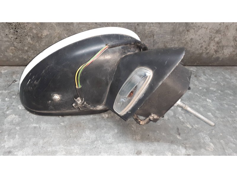 Recambio de retrovisor derecho para citroen c3 referencia OEM IAM 232676024 BLANCO ELECTRICO