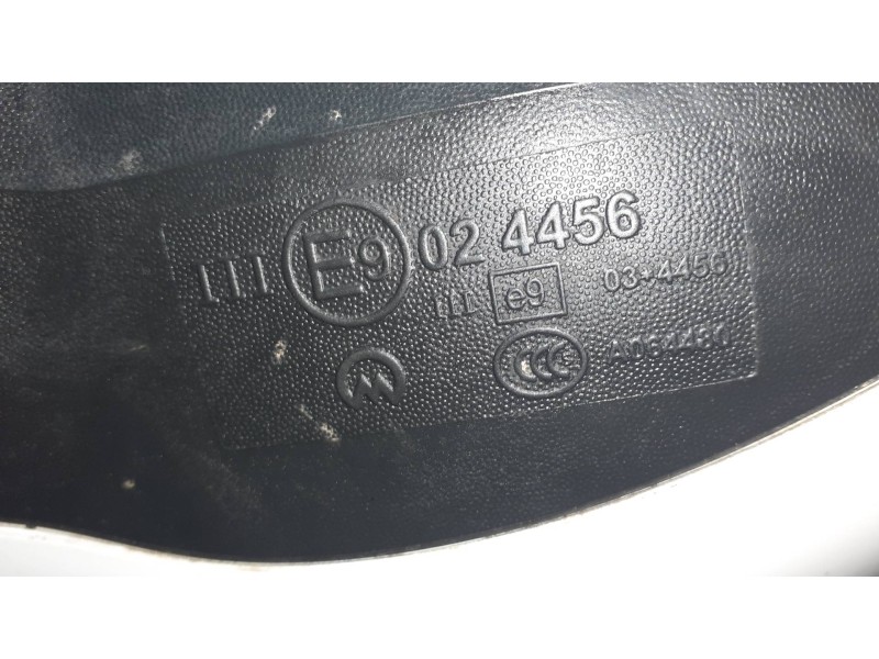 Recambio de retrovisor derecho para seat ibiza (6j5) referencia OEM IAM 212836408 BLANCO ELECTRICO