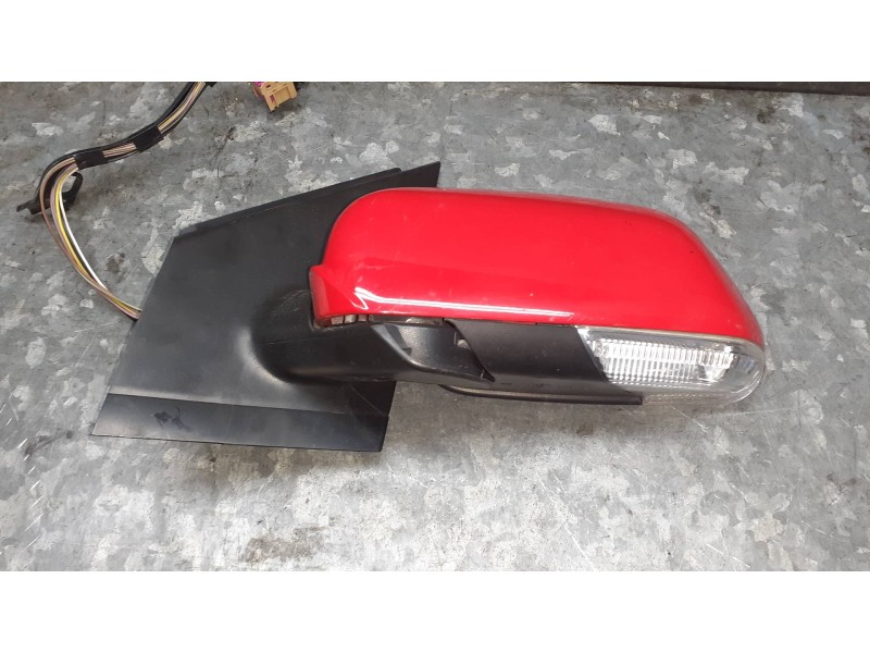 Recambio de retrovisor izquierdo para volkswagen polo (9n1) referencia OEM IAM  ROJO ELECTRICO