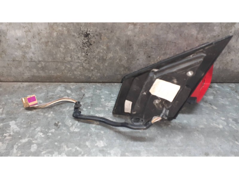 Recambio de retrovisor derecho para volkswagen polo (9n1) referencia OEM IAM  ROJO ELECTRICO