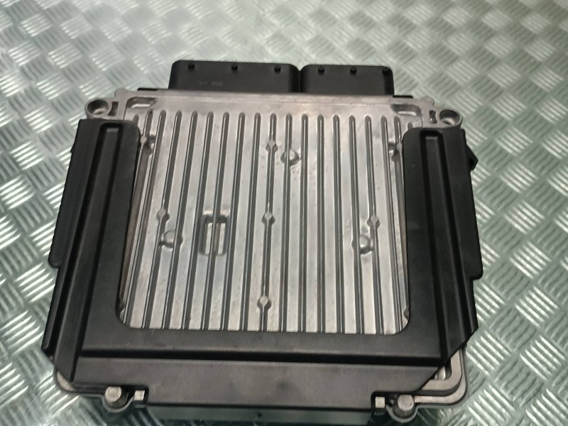 Recambio de centralita motor uce para mercedes-benz clase e (w211) berlina referencia OEM IAM A6421508591 0281013478 BOSCH