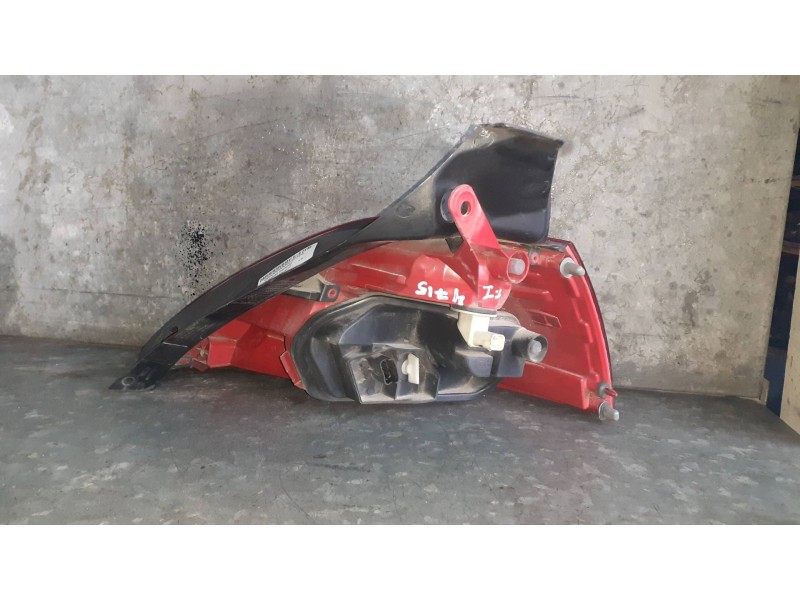 Recambio de piloto trasero izquierdo para renault megane ii berlina 5p referencia OEM IAM 89318190  